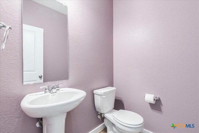 Foto del edificio - 496 Fieldwood Dr
