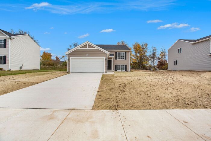 Primary Photo - 7170 Heartwood Ct