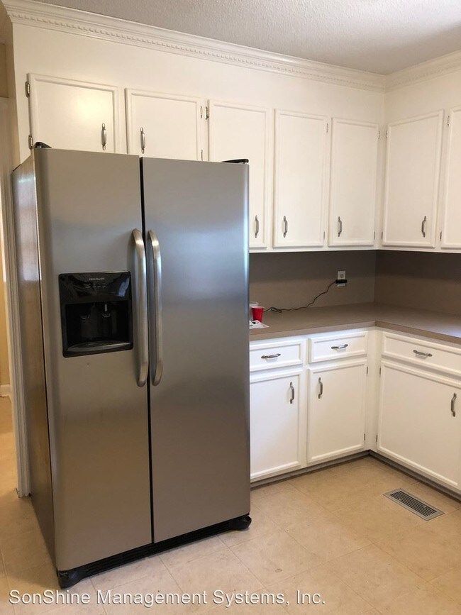 Foto del edificio - 3 br, 2 bath House - 717 Corbett Place
