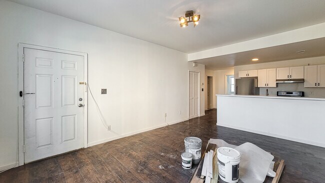 Building Photo - 348 Paterson Plank Rd