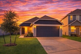 Building Photo - 14091 Chinook Dr