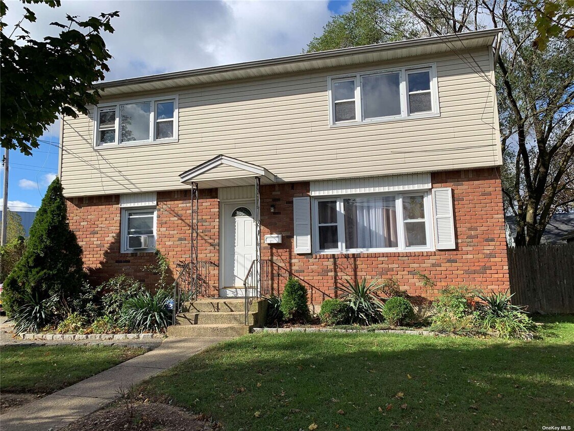 Foto principal - 135 8th St