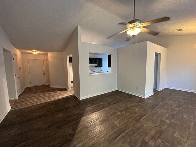 Foto del edificio - 1292 Lynx Ct