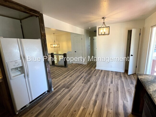 Building Photo - 2871 N 41st E