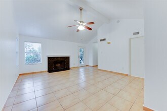 Building Photo - 2021 Spenwick Dr