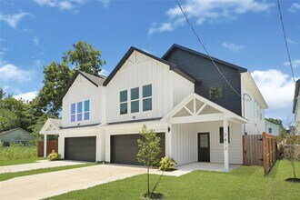 Building Photo - 7413 Charlie St