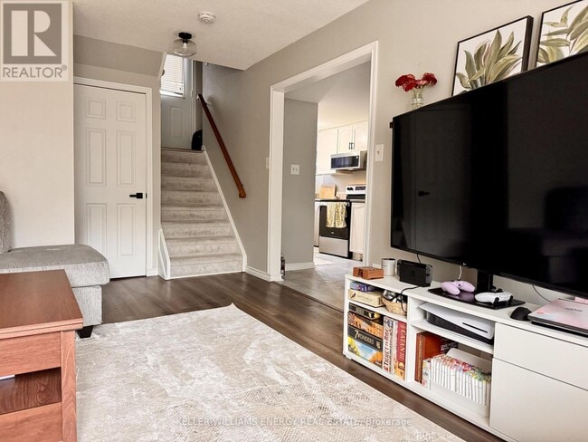 Photo du bâtiment - 35 Champine Square