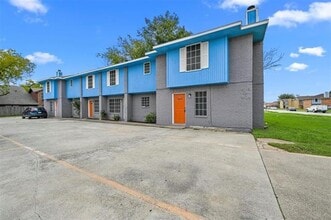 Building Photo - 3034 Tudor Ln