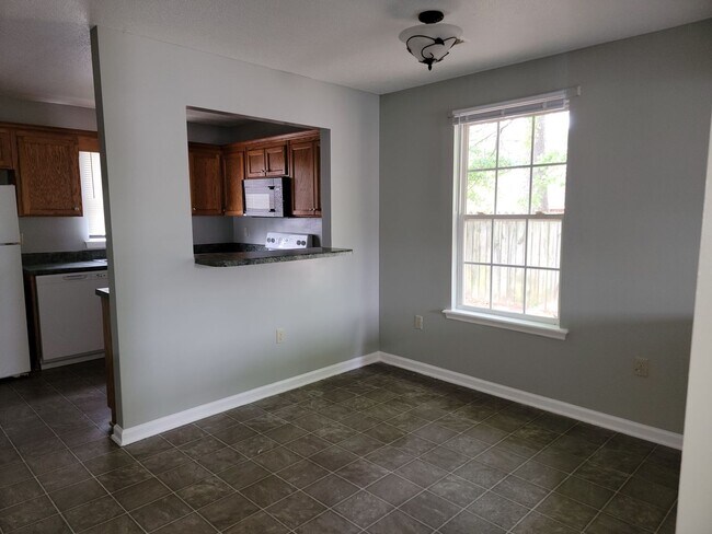 Foto del edificio - 101 Keyport Ct