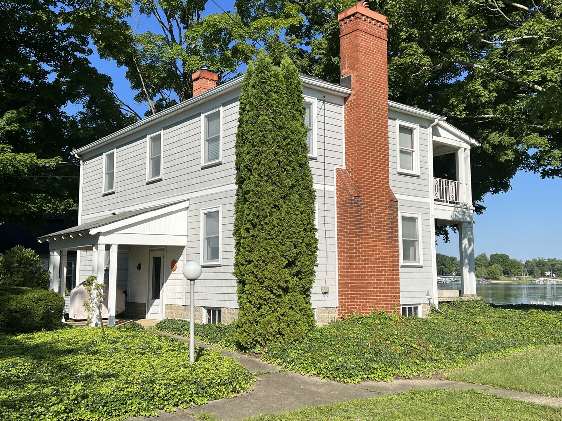 Street view of house - 11764 S Shore Dr