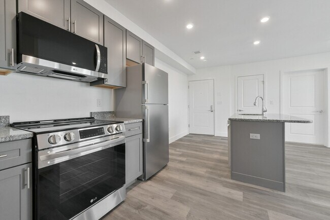 Foto del edificio - 585 Essex St
