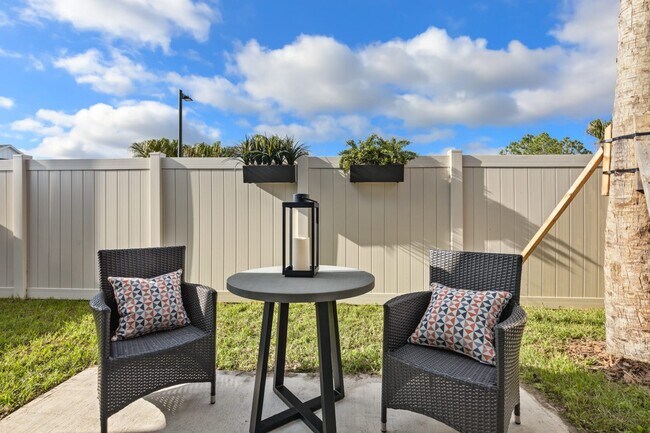 Building Photo - 1810 Suncoast Crossings Isle, Unit 1