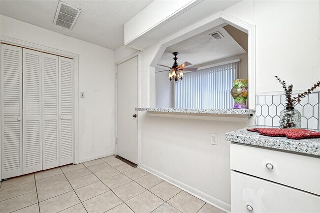 Foto del edificio - 10725 Boardwalk St