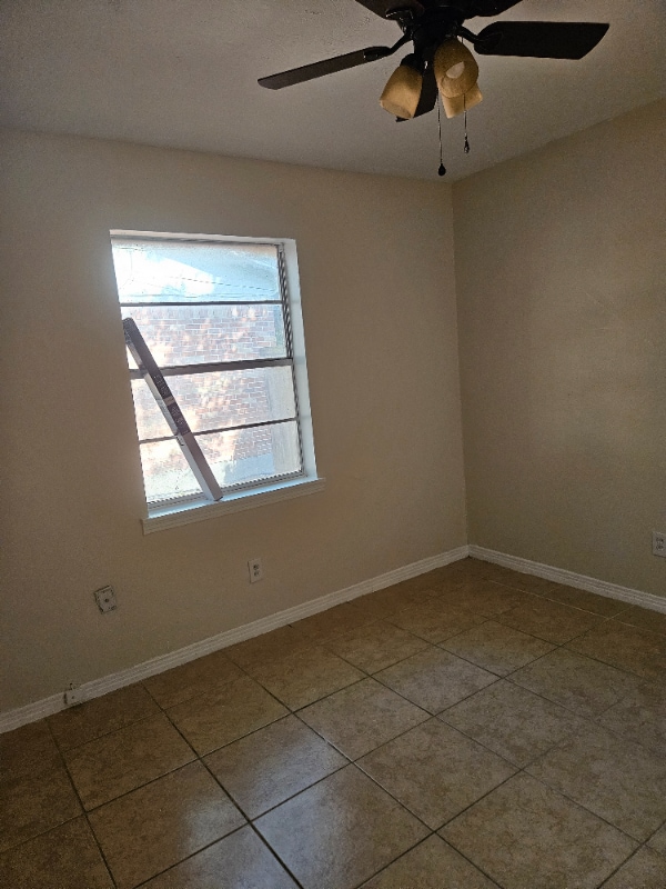 Building Photo - 2442 Loyce Dr
