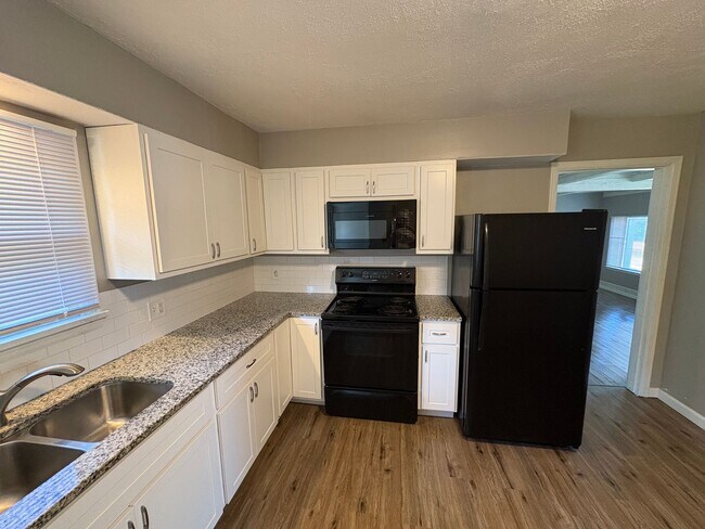 Foto del edificio - Beautiful 3 bed, 2 bath in St. Ann.