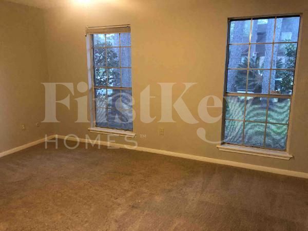 Building Photo - 18111 Fireside Dr