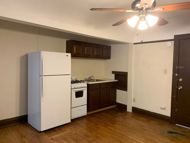 Building Photo - 1315 Cass