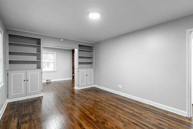 Foto del edificio - 345 S White Station Rd