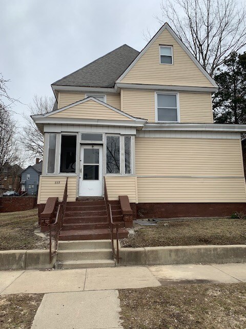 Primary Photo - 532 S 4th St