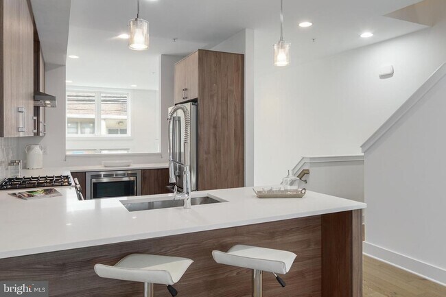 Foto del edificio - 322 Fairmount Ave