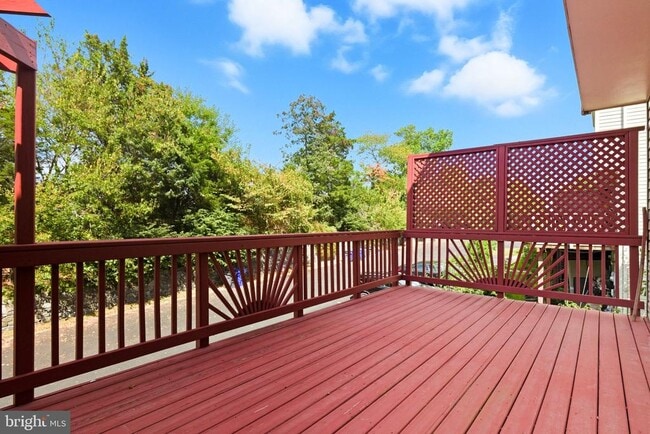 Building Photo - 43742 Tolamac Dr