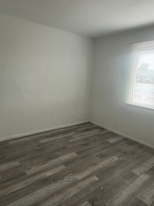 Building Photo - 13805 N 48th Ave
