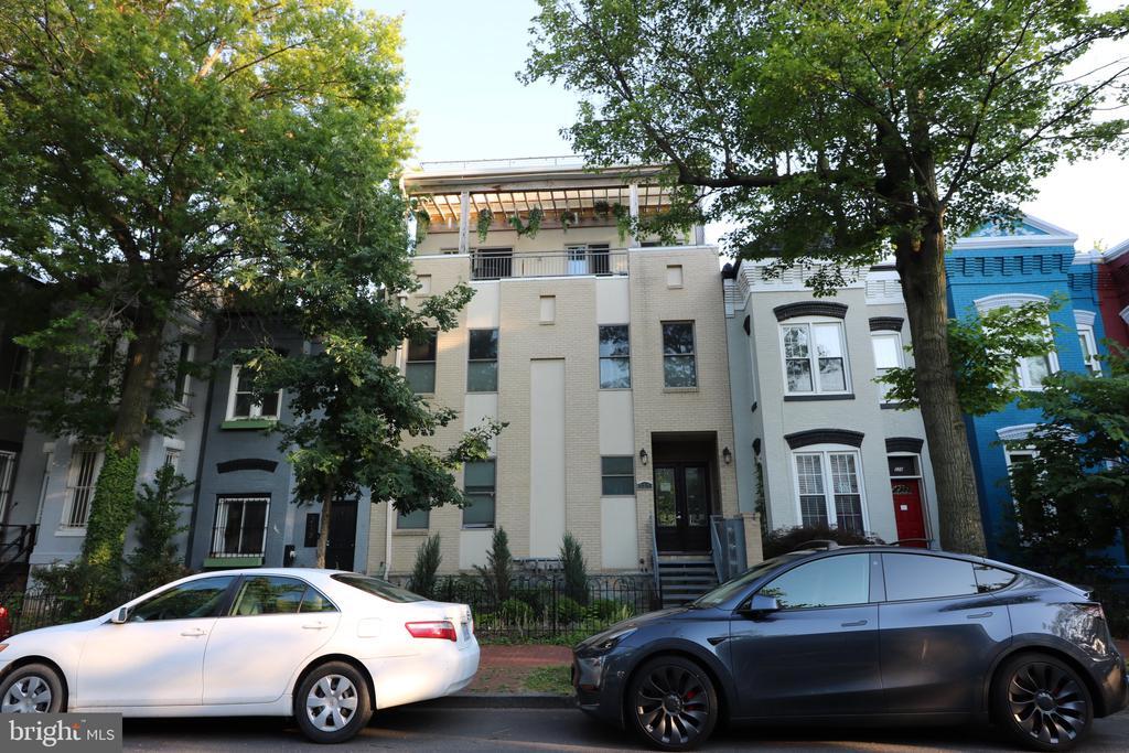 Primary Photo - 220 P St NW