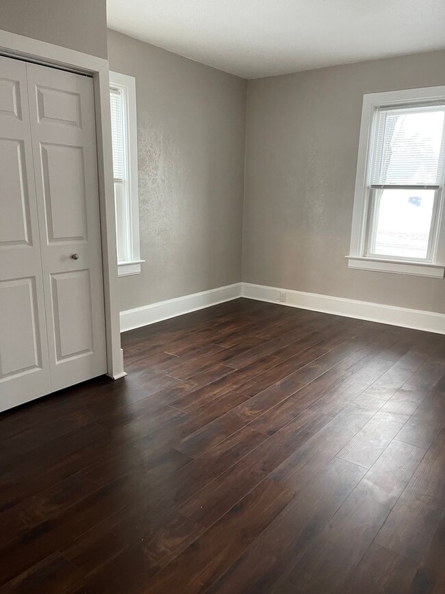 Building Photo - Updated Single Family Home