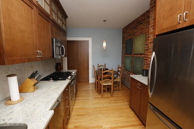 Foto del edificio - 919 Beacon St