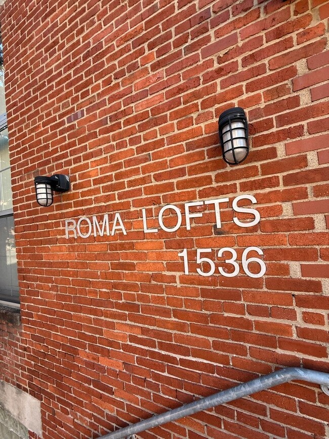 Photo - Fully Furnished!! Ready NOW! Sleek & Modern Apartment