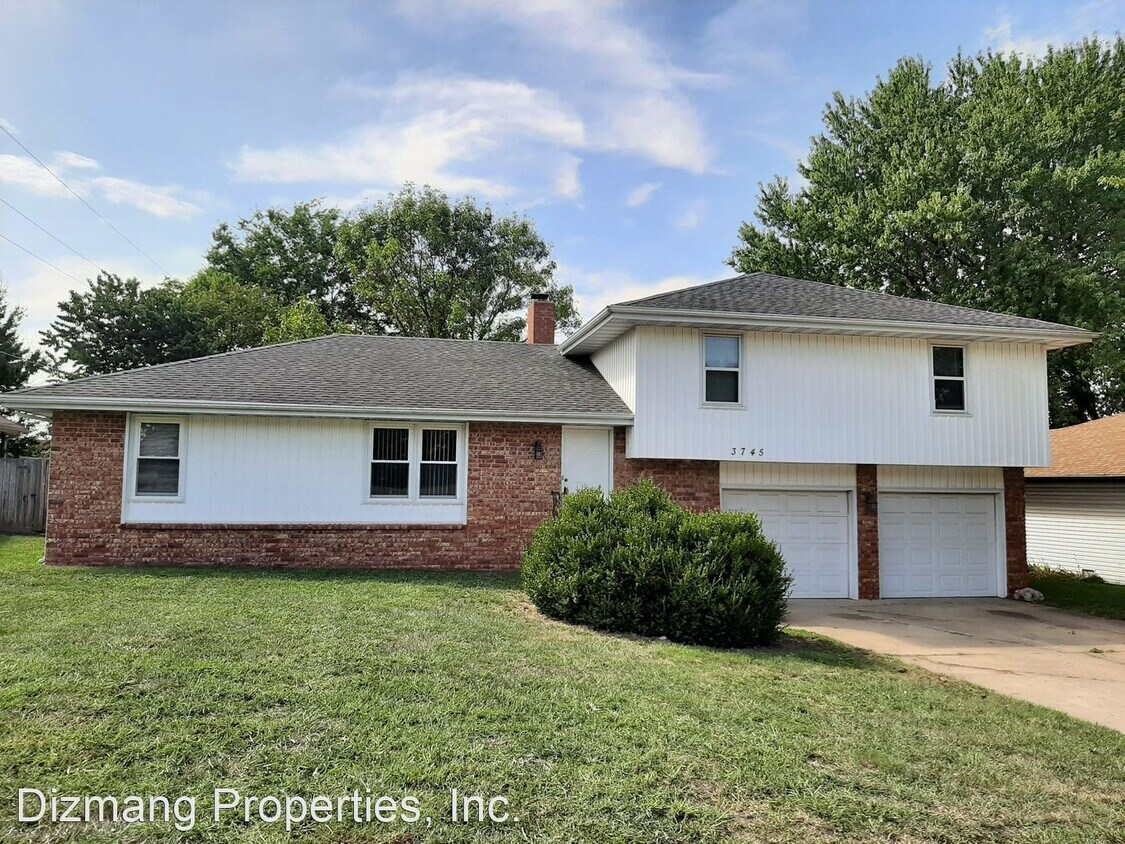Primary Photo - 4 br, 3 bath House - 3745 S Parklane Ave.