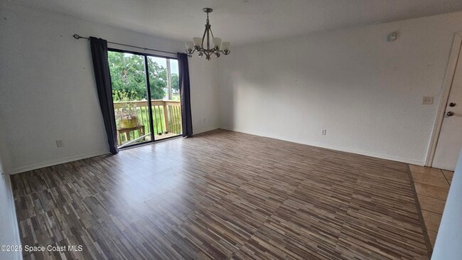 Building Photo - 2101 Forest Knoll Dr NE