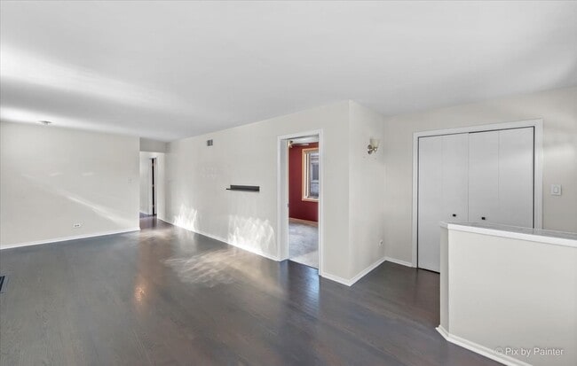 Building Photo - 5528 S Rutherford Ave
