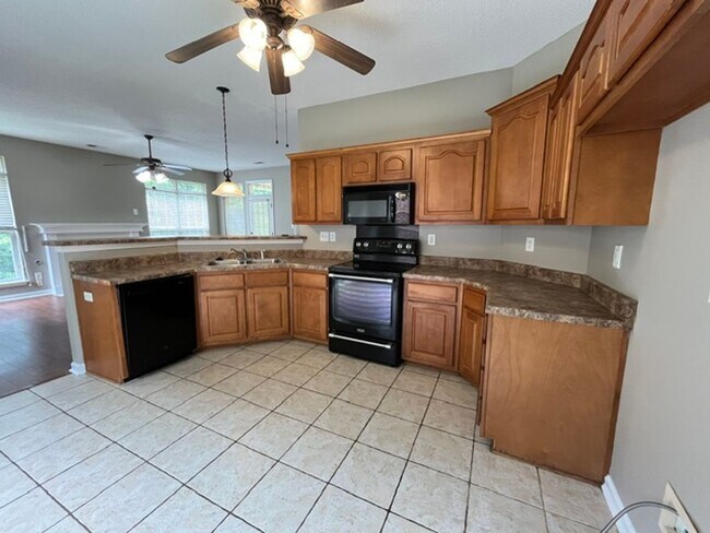 Foto del edificio - Renovated 4 Bedroom 2.5 Bath Home for Rent!