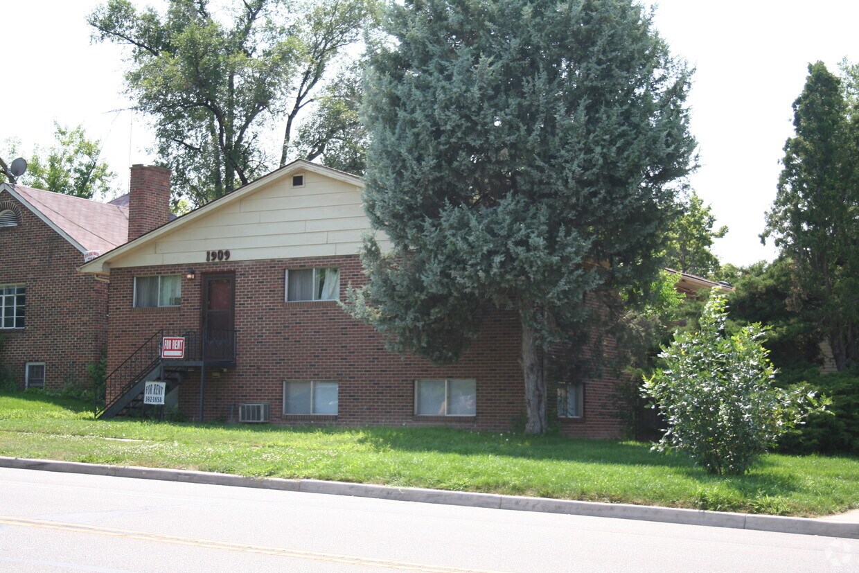 Primary Photo - 1909 11th Ave