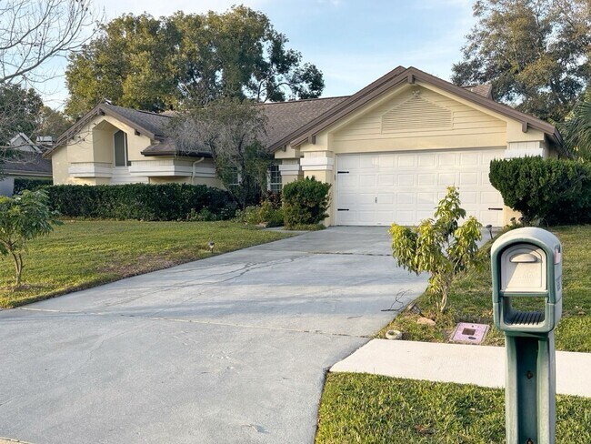 Building Photo - Exceptional 4/3 House for Rent in Greater ...