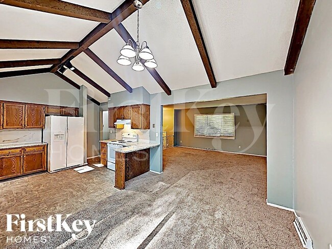 Building Photo - 5906 NW Walnut Creek Dr