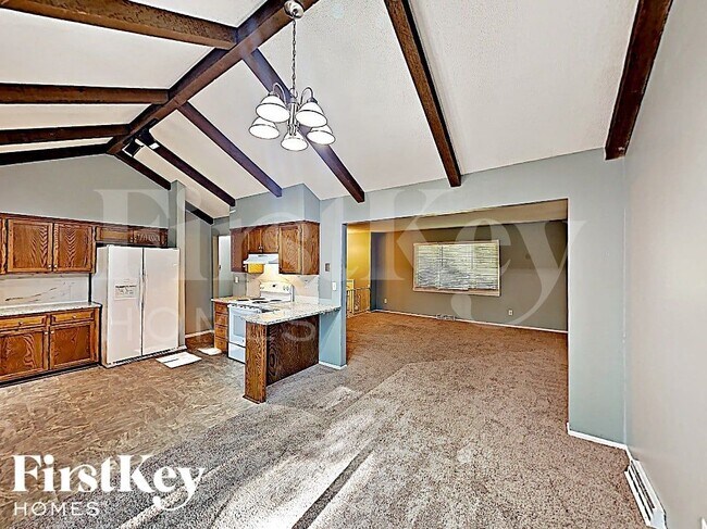 Foto del edificio - 5906 NW Walnut Creek Dr