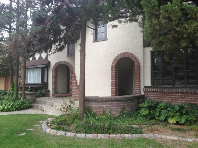 Building Photo - 117 Lee St