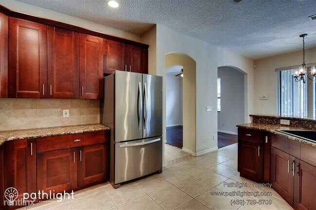 Building Photo - 5 br, 3.5 bath House - 881 Arbormoor Pl UNIT