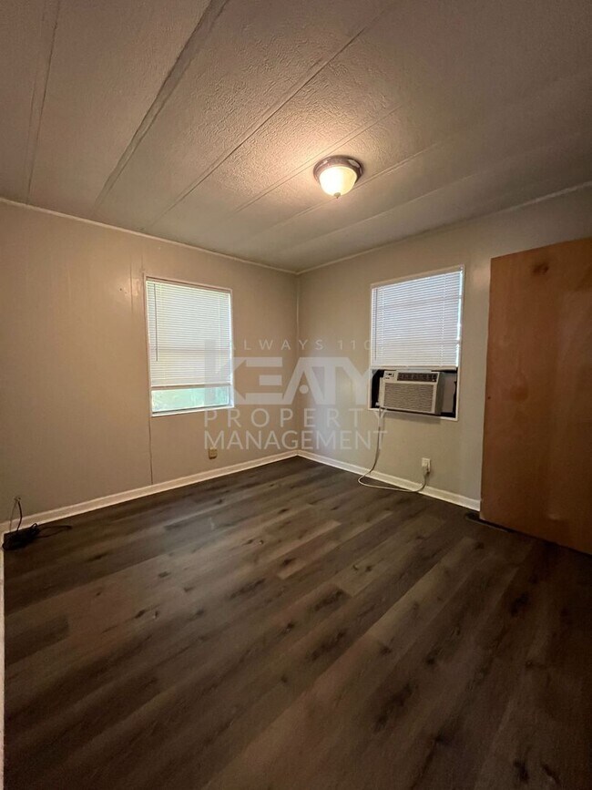 Foto del edificio - 3 bedroom Mobile Home Now Available!