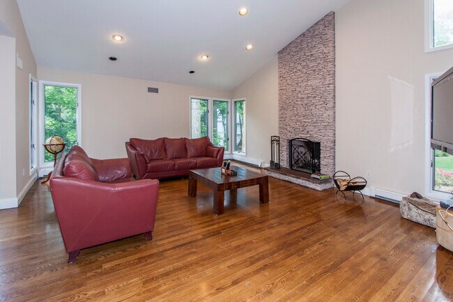 Foto del edificio - 212 Highwood Ave