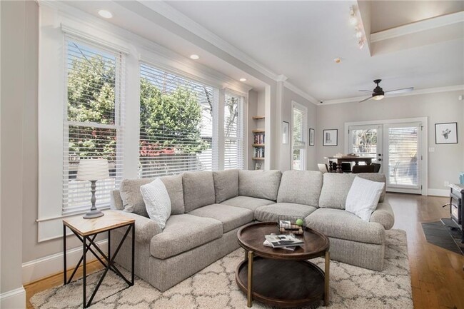 Foto del edificio - 570 Flat Shoals Ave SE
