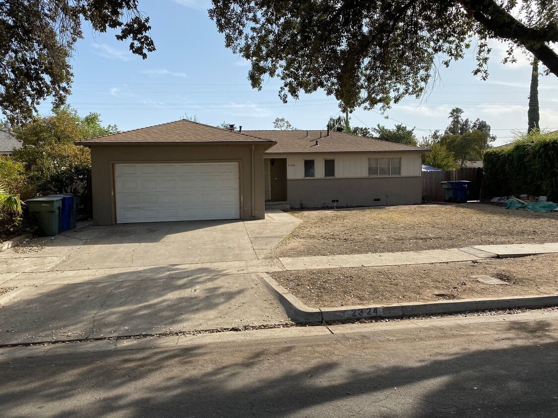 Primary Photo - 3 br, 2 bath House - 2324 E. San Gabriel Ave