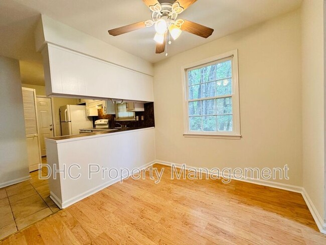 Building Photo - 1235 Kings Mountain Ct