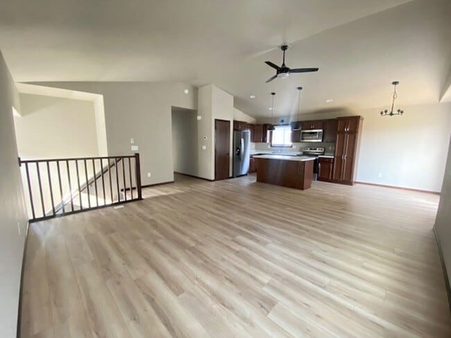 Foto del edificio - 6437 83rd Ave S