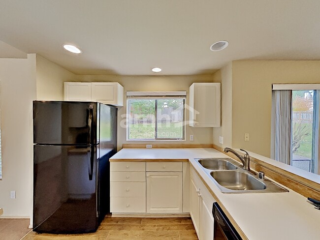 Foto del edificio - 6304 88th Street Ct E