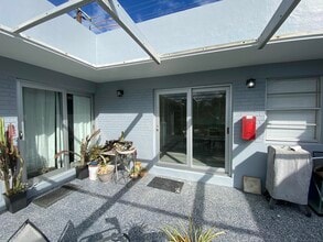 Building Photo - 112 Lake Ave