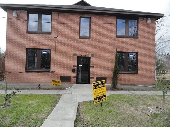 old - 2116 Live Oak St