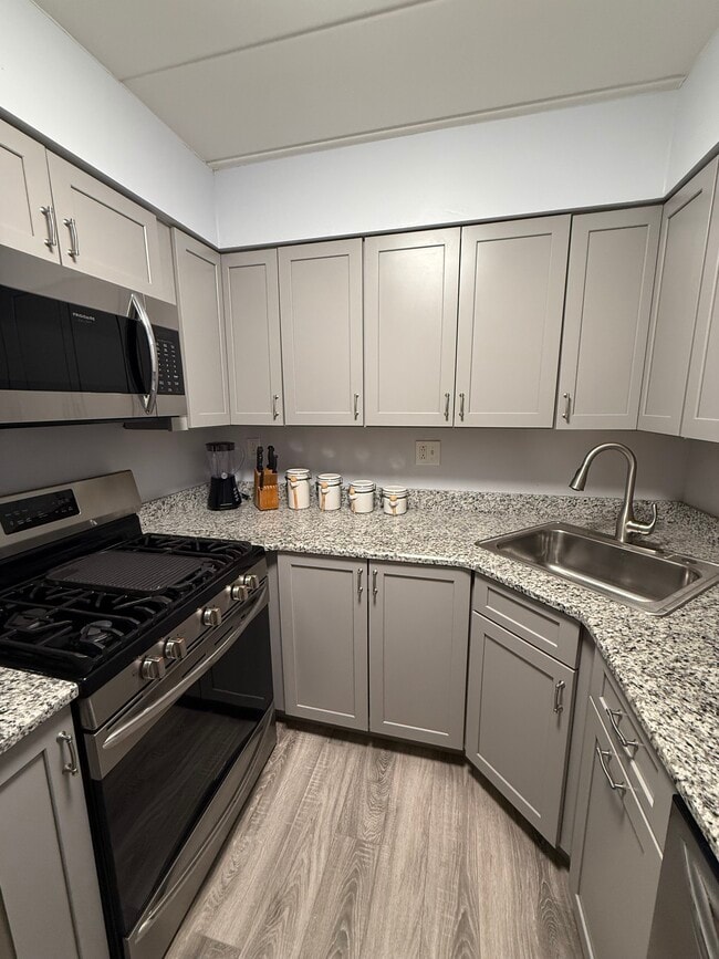 Building Photo - 5 Bayard Rd